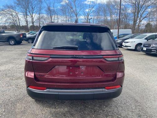 2026 Jeep Grand Cherokee Altitude