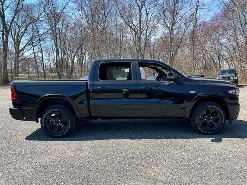 Diamond Black Crystal Pearlcoat 2026 RAM 1500 Big Horn/Lone Star