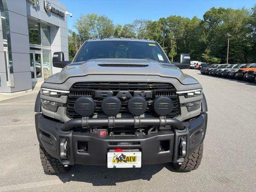 Ceramic Gray Clearcoat 2026 RAM 2500 Laramie Crew Cab 4x4 6'4' Box