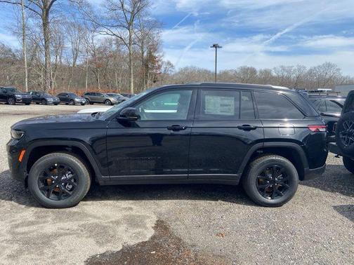 2025 Jeep Grand Cherokee Altitude