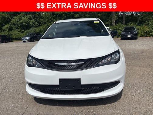 2026 Chrysler Voyager LX