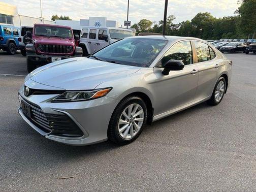 Celestial Silver Metallic 2022 Toyota Camry LE