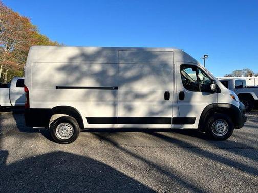 Bright White Clearcoat 2025 RAM ProMaster 3500 High Roof