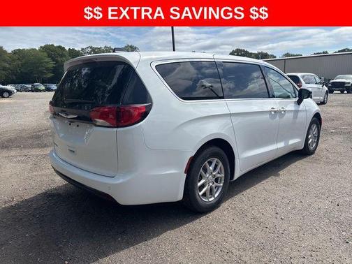 2026 Chrysler Voyager LX