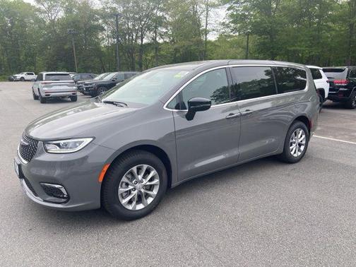 2025 Chrysler Pacifica L