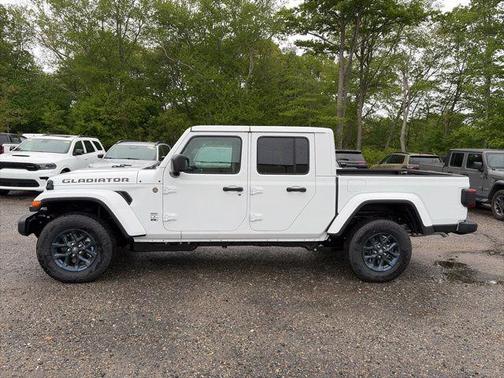 Bright White Clearcoat 2026 Jeep Gladiator 85th Anniversary Edition