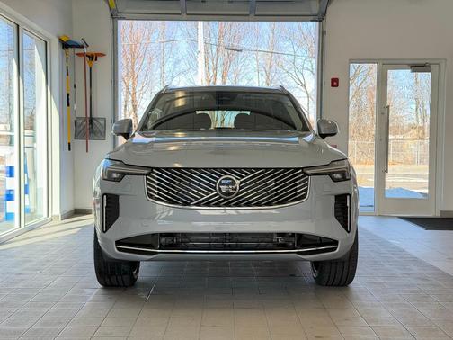 2026 Volvo XC90 B6 Plus 7-Seater