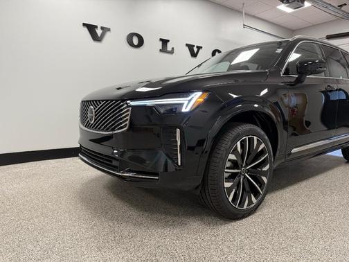 2026 Volvo XC90 B6 Plus 7-Seater