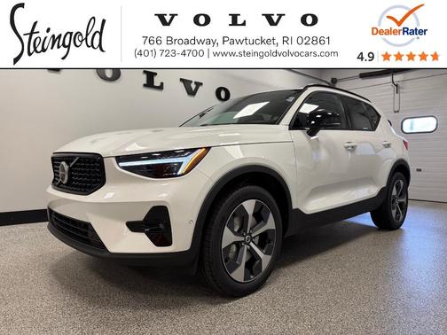2026 Volvo XC40 B5 Plus