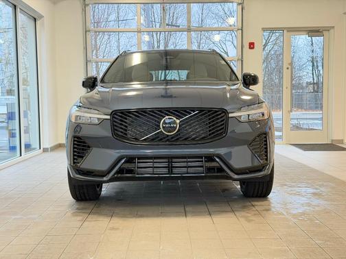 2026 Volvo XC60 Plug-In Hybrid T8 Plus