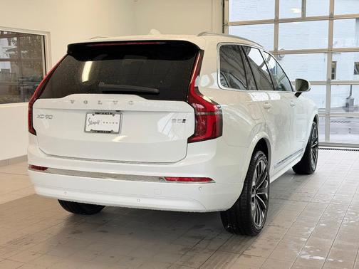 2026 Volvo XC90 B5 Core