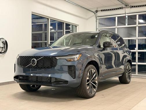 2026 Volvo XC90 Plug-In Hybrid T8 Ultra Dark Theme 7-Seater