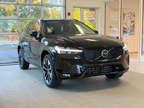2026 Volvo XC60 B5 Plus
