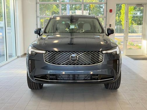 2026 Volvo XC90 B6 Ultra 7-Seater