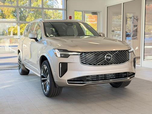 2026 Volvo XC90 B5 Plus 7-Seater