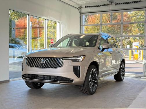 2026 Volvo XC90 B5 Plus 7-Seater