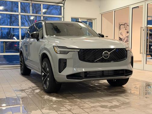 Vapour Grey Metallic 2026 Volvo XC90 Plug-In Hybrid Ultra Dark Theme, T8 AWD, Electric/Gasoline, 7 Seats