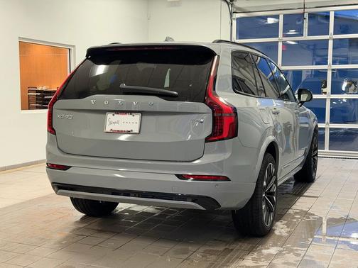 Vapour Grey Metallic 2026 Volvo XC90 Plug-In Hybrid Ultra Dark Theme, T8 AWD, Electric/Gasoline, 7 Seats