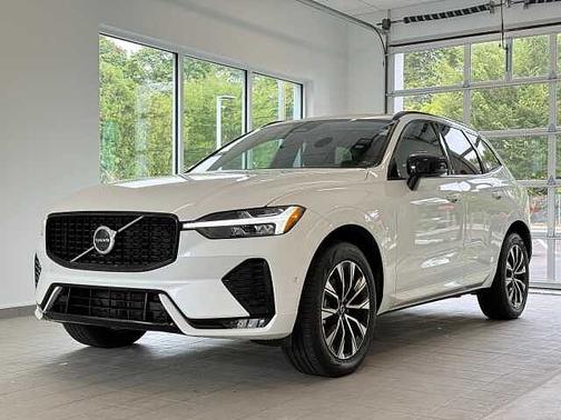 2025 Volvo XC60 Plus