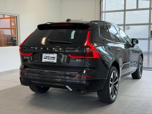 2026 Volvo XC60 B5 Plus