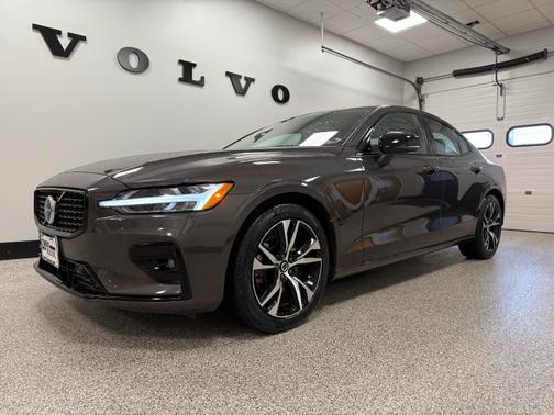 2025 Volvo S60 B5 AWD Core