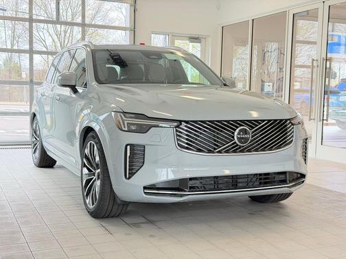 Vapour Grey 2026 Volvo XC90 Plus, B6 AWD Gas (mild hybrid), Gasoline, Bright, 7 Seats