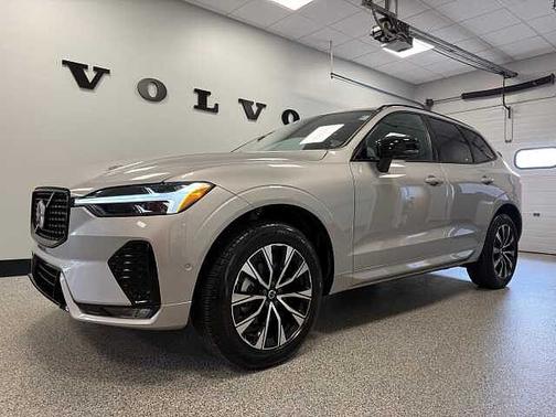 2025 Volvo XC60 Plus