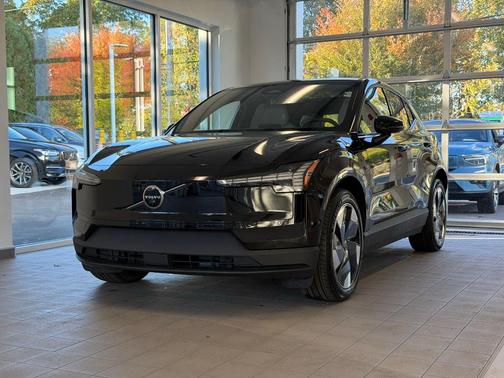 2026 Volvo EX30 Twin Motor Ultra