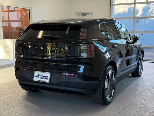 Onyx Black 2026 Volvo EX30 Twin Motor Ultra