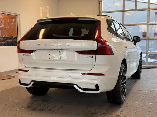 2026 Volvo XC60 B5 Ultra