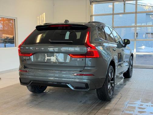 2026 Volvo XC60 B5 Plus