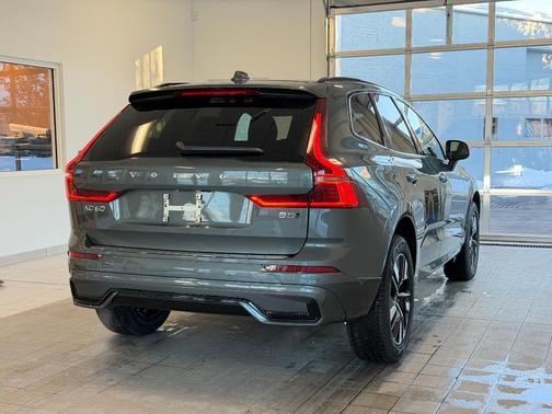 2026 Volvo XC60 B5 Plus