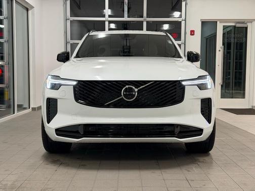 2026 Volvo XC90 B6 Ultra Dark Theme 7-Seater