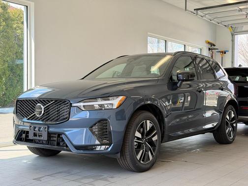 Denim Blue Metallic 2026 Volvo XC60 B5 Core