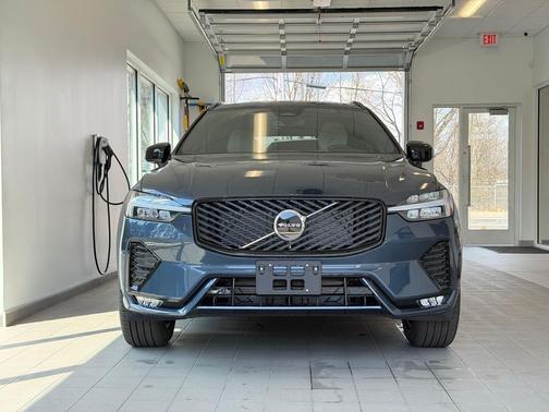 Denim Blue Metallic 2026 Volvo XC60 B5 Core