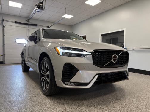 2025 Volvo XC60 B5 AWD Plus