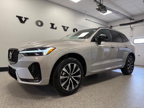 2025 Volvo XC60 B5 AWD Plus