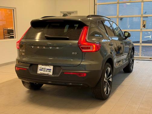 2026 Volvo XC40 B5 Ultra