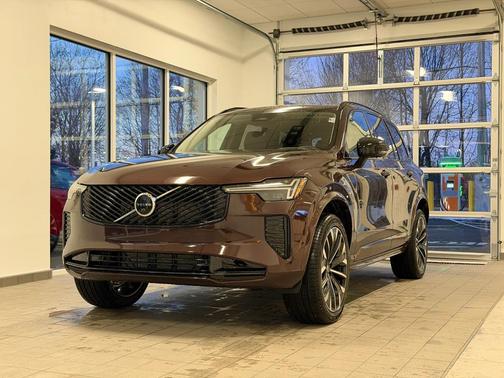 Mulberry Red Metallic 2026 Volvo XC90 Ultra Dark Theme