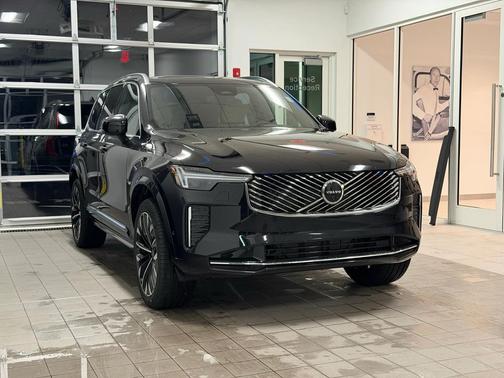 Onyx Black Metallic 2026 Volvo XC90 Plus, B6 AWD Gas (mild hybrid), Gasoline, Bright, 7 Seats