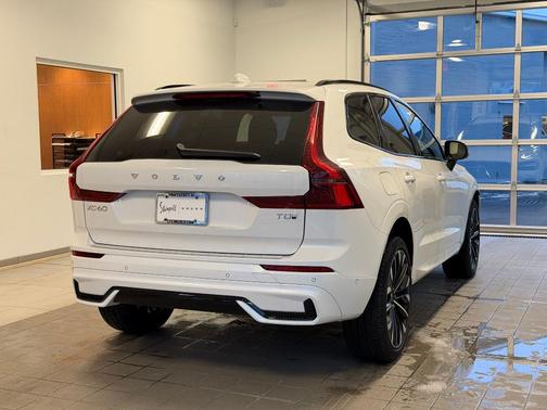 2026 Volvo XC60 Plug-In Hybrid T8 Ultra