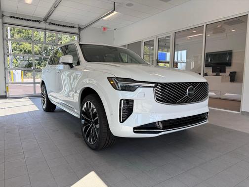 2026 Volvo XC90 B6 Ultra 7-Seater