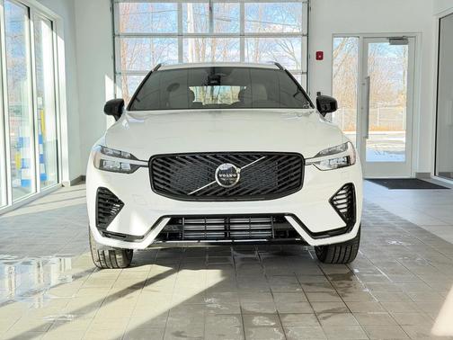 Crystal White Metallic 2026 Volvo XC60 Plug-In Hybrid Plus, T8 AWD Electric/Gasoline, Dark