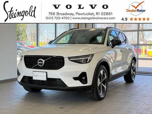 Crystal White 2025 Volvo XC40 Plus
