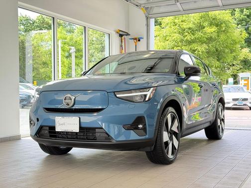 Fjord Blue 2022 Volvo C40 Recharge Pure Electric P8 Ultimate