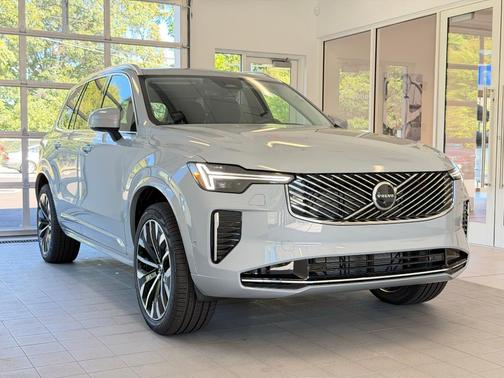 2026 Volvo XC90 B6 Plus 7-Seater