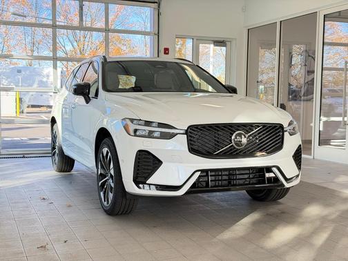 2026 Volvo XC60 B5 Plus