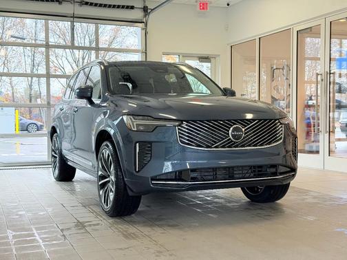 2026 Volvo XC90 B6 Ultra 7-Seater