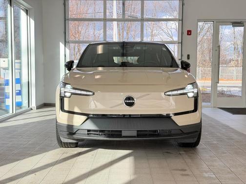 2026 Volvo EX30 Twin Motor Plus