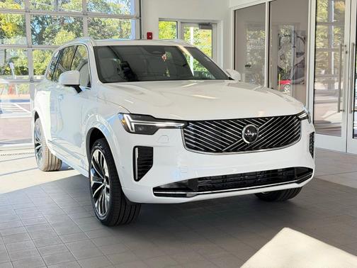 2026 Volvo XC90 B6 Plus 7-Seater